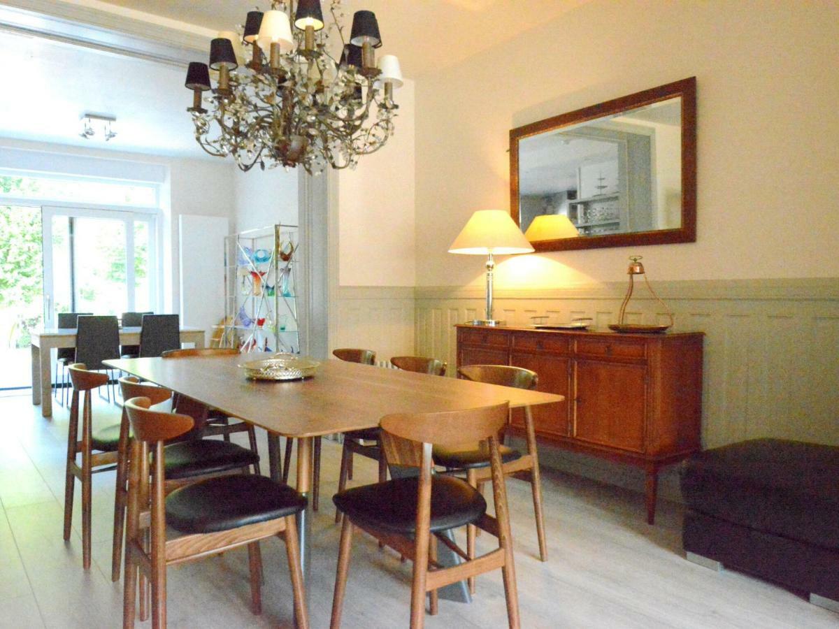 ブイヨン Large Townhouse With Pool Tableヴィラ エクステリア 写真